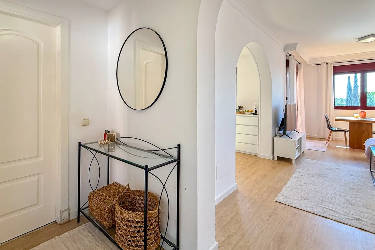 e3477535-7a05-435d-afdf-efe995b8af1b