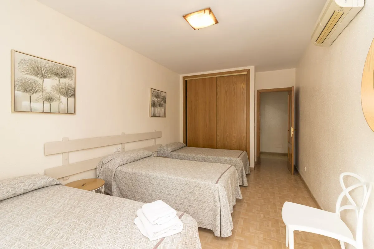 fd2b51fa-f7fb-41bb-a6ca-36ac1bd58433