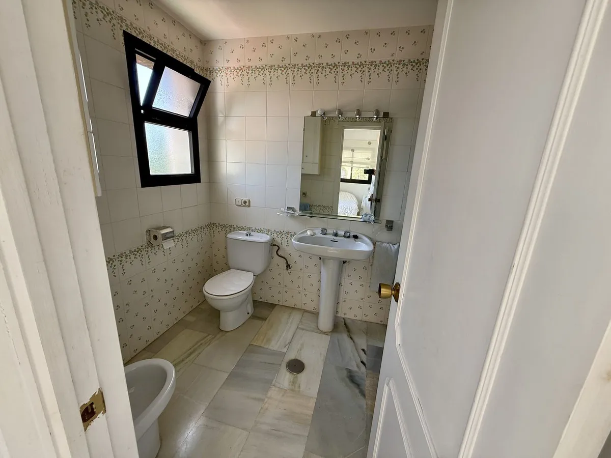 4c579bd4-36d2-488b-b40a-1453709ad246