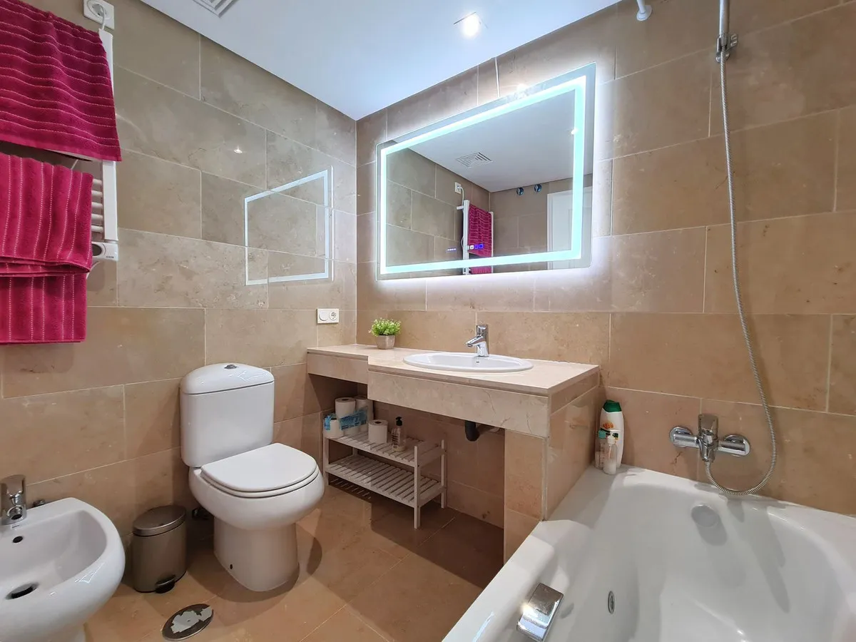 9a508b1b-ddd5-48d5-a041-32475d90960d