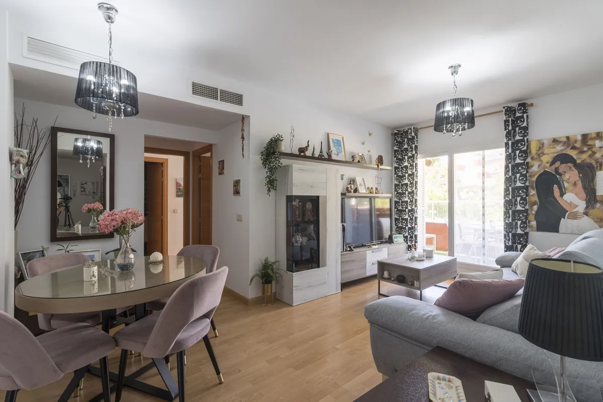 7eff978b-942e-4b49-8cf8-4c465b86266c