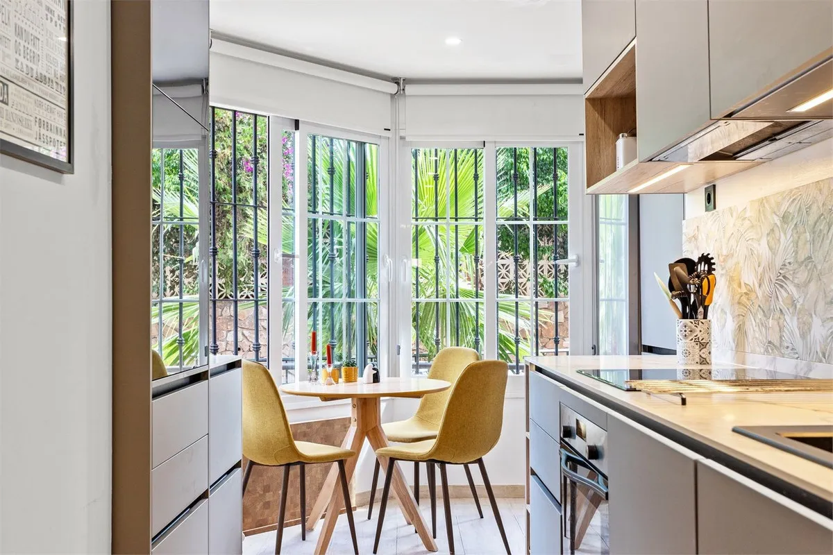 201b4bbb-5f7d-4fd9-ad09-199b8c49a4b6