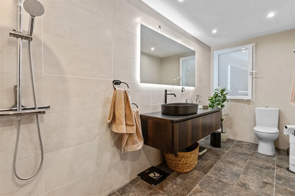 4195bf6f-83a5-4312-9216-4cc55a540a9c