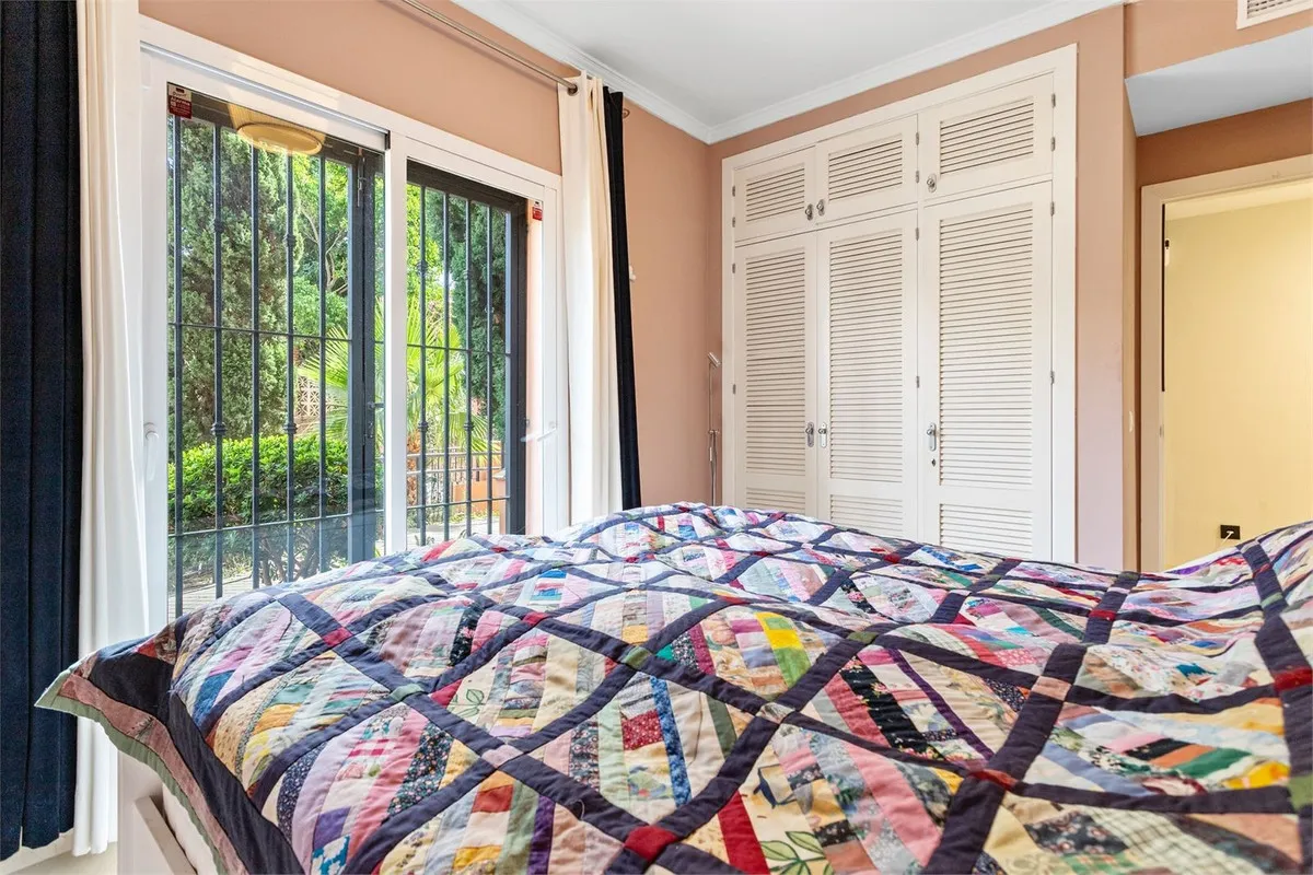 80b81286-bf1d-4c7c-957a-e2af313bc32e