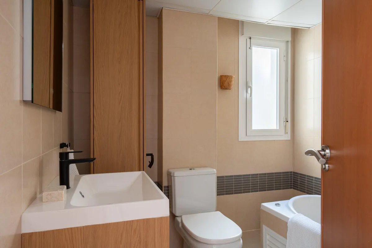 3b87ec21-4e1c-4b45-a931-d154148e2adc