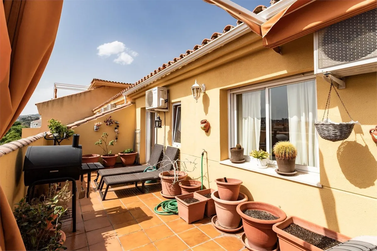 7c06fa60-2564-475e-8187-48c25f868fec