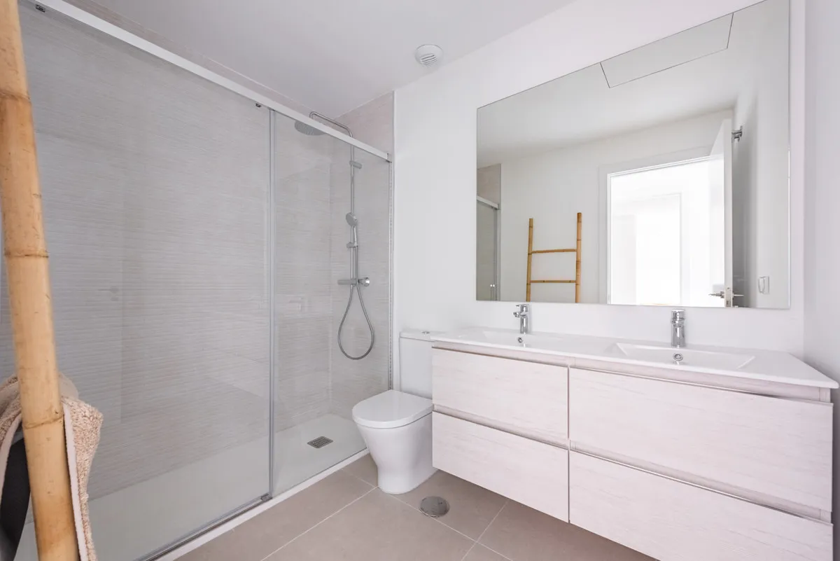 d100c5dc-21e1-436f-b580-7aabe0067e8c