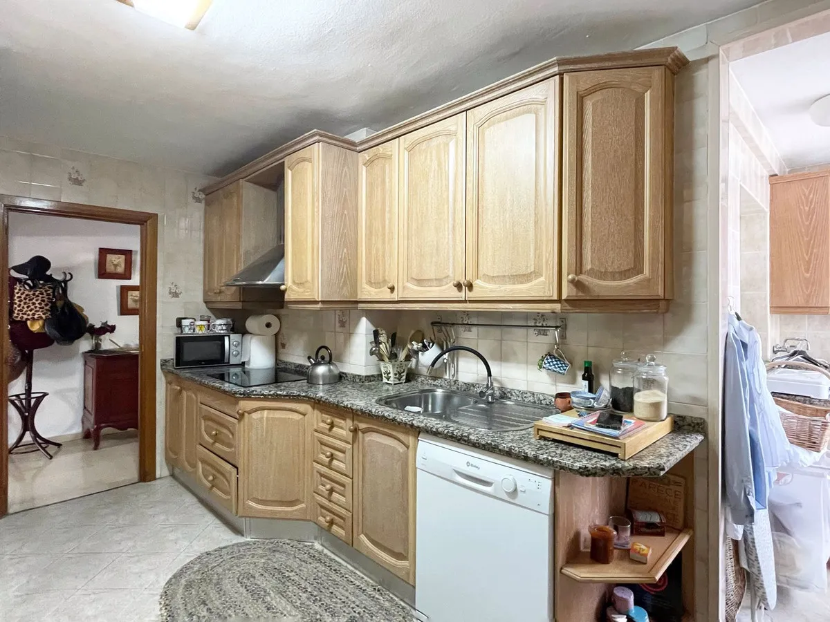 00a3aaea-e140-4a7f-a74c-2a1729996a05