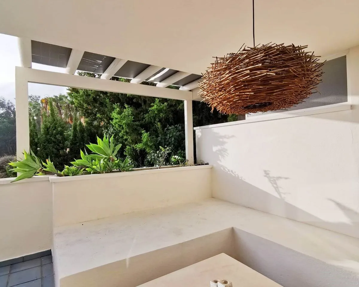 1619ee9b-f1e6-438e-a359-814a0d263d37