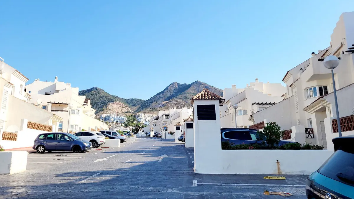 83ff9797-e958-4507-b337-ec97634be579