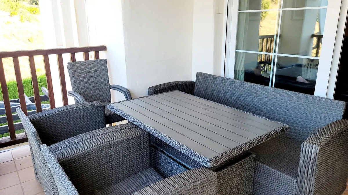 d859e66a-f185-4d0e-96d5-fce219e46316