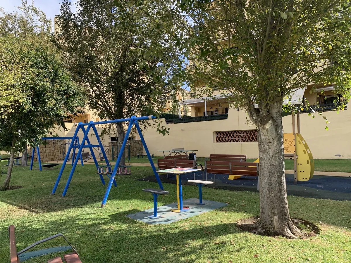 6f56934f-bcb5-4d20-80c1-59a0ecee4a2a