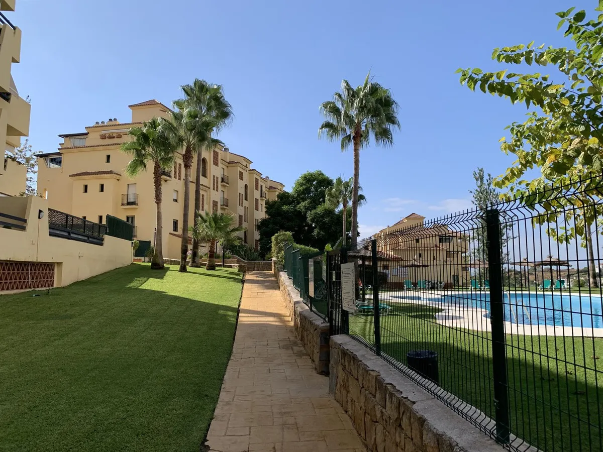 7fca74d2-307f-4759-92f2-f50e984d3932