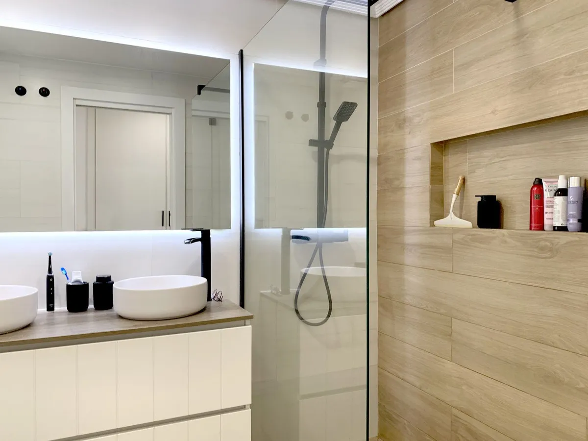 edb95402-6acc-4e6d-baf0-a58d9fb35aec