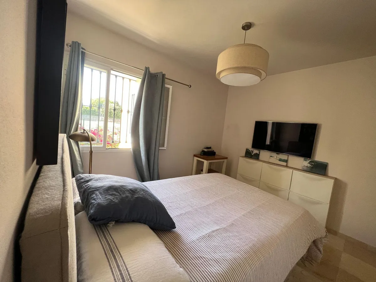 d224c190-47bf-42fa-9993-193fd8894fd1