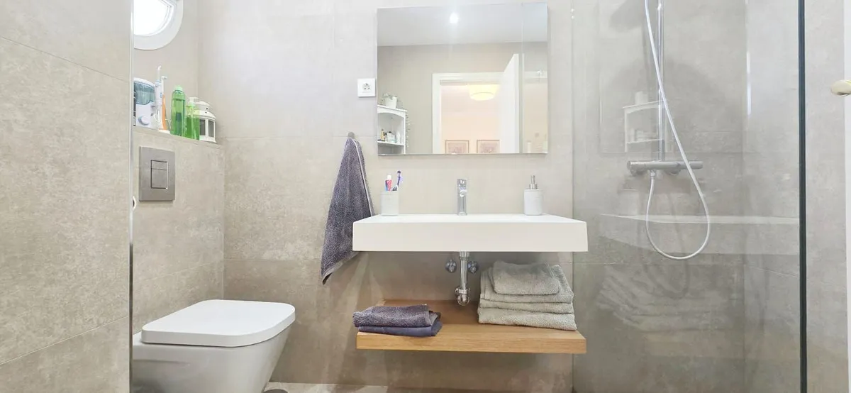 6fe8300c-af59-4f80-9139-fe7903845334