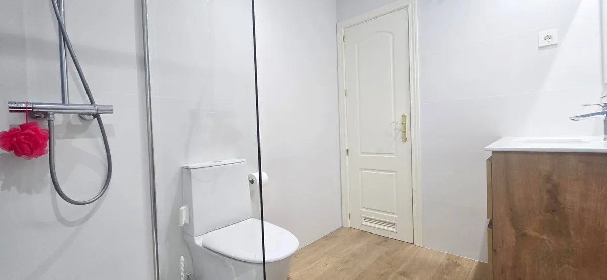 abaac8e2-645f-42b3-8b9b-546314540443