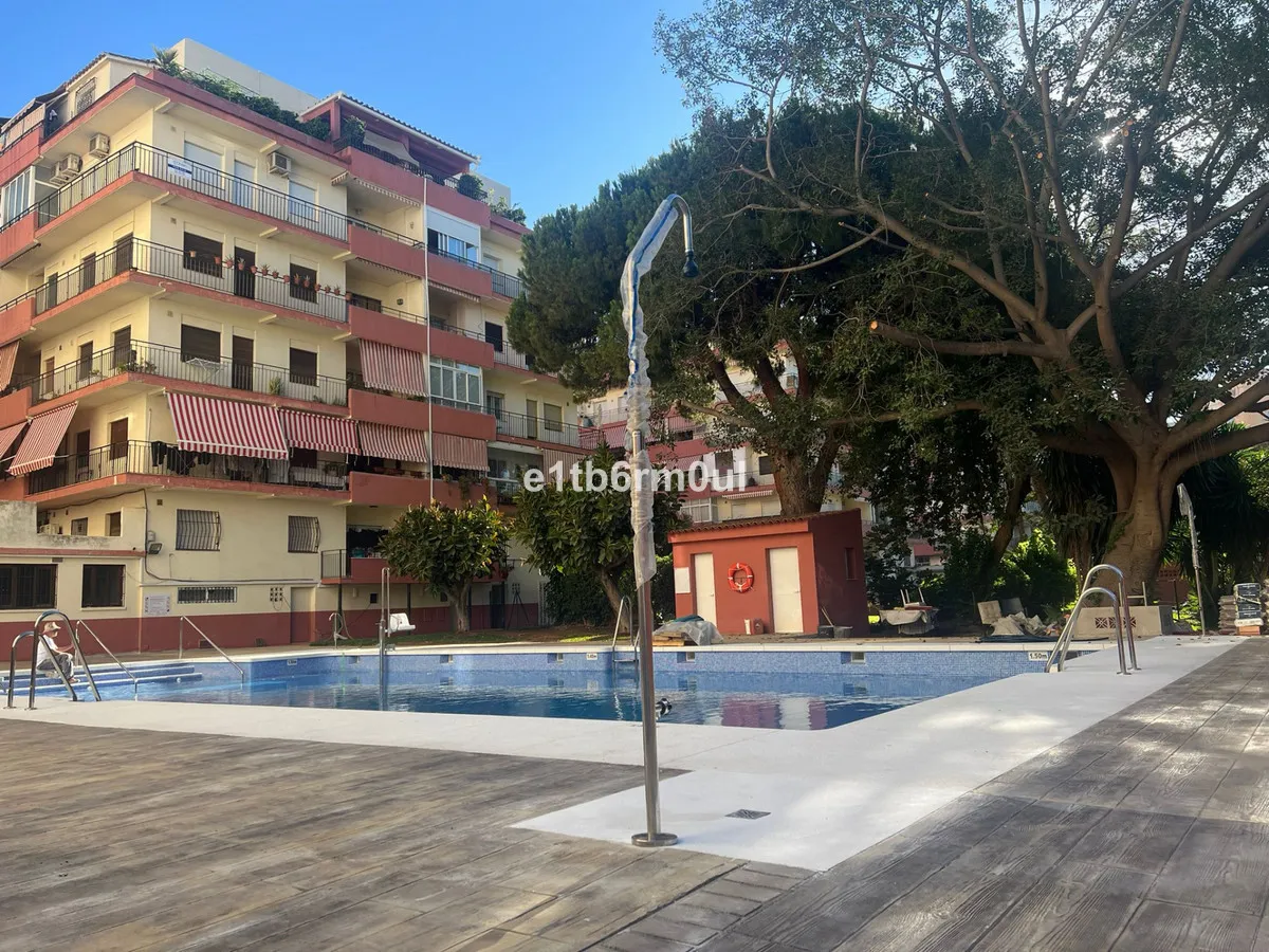 21207044-7f0c-4370-a254-14b4cd38961f