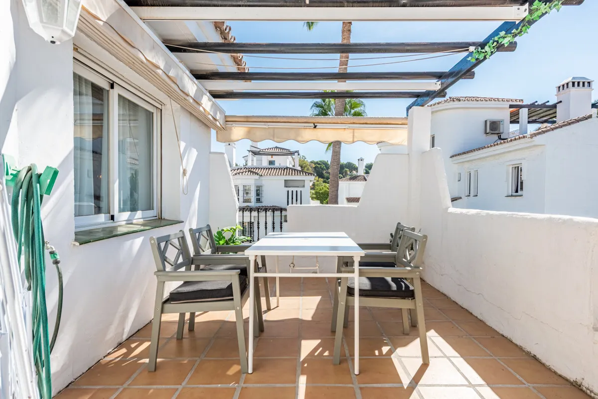 242808a5-a51f-48b2-a306-e6731fa2d57c