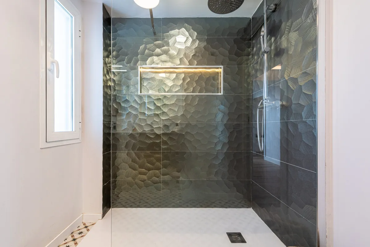 c8d83603-1aa5-4e45-aeef-8355da776d45