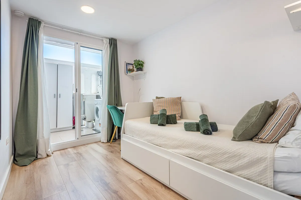 e1a6ba9f-fb01-4f9a-8eb2-a1915f03de4d