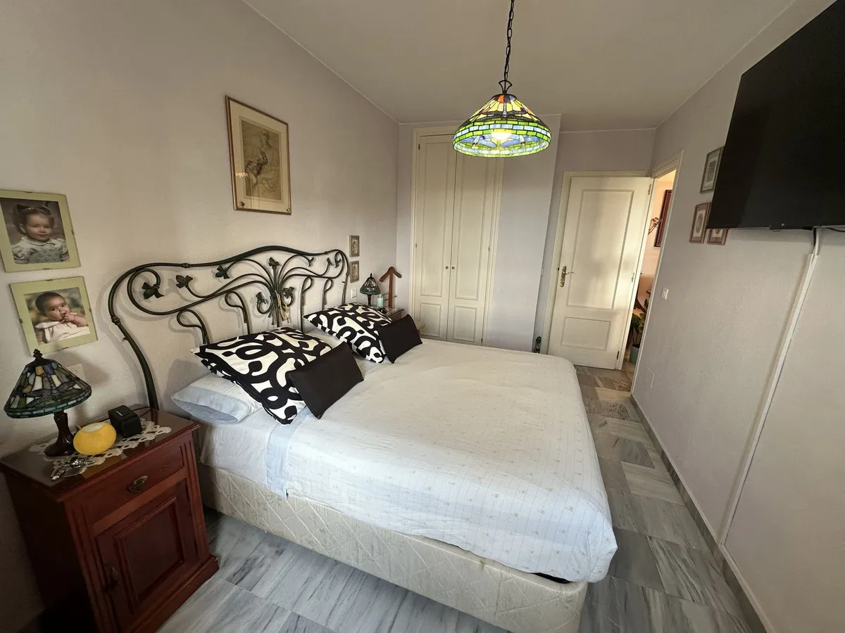 35a217a7-ca83-4a8c-afe7-5ff9ba4c4779