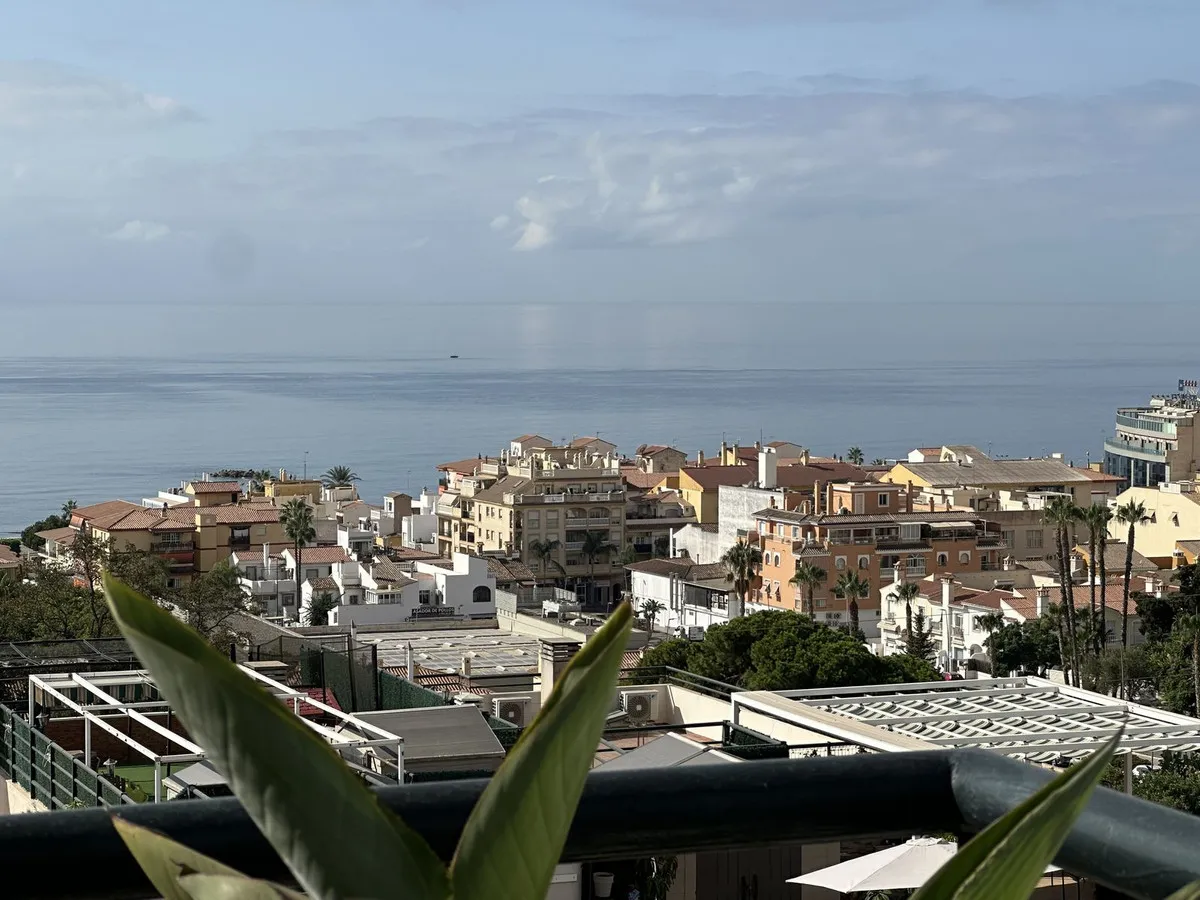 db5a1a7f-4fb6-47f1-9d37-1b88c5b50d7c