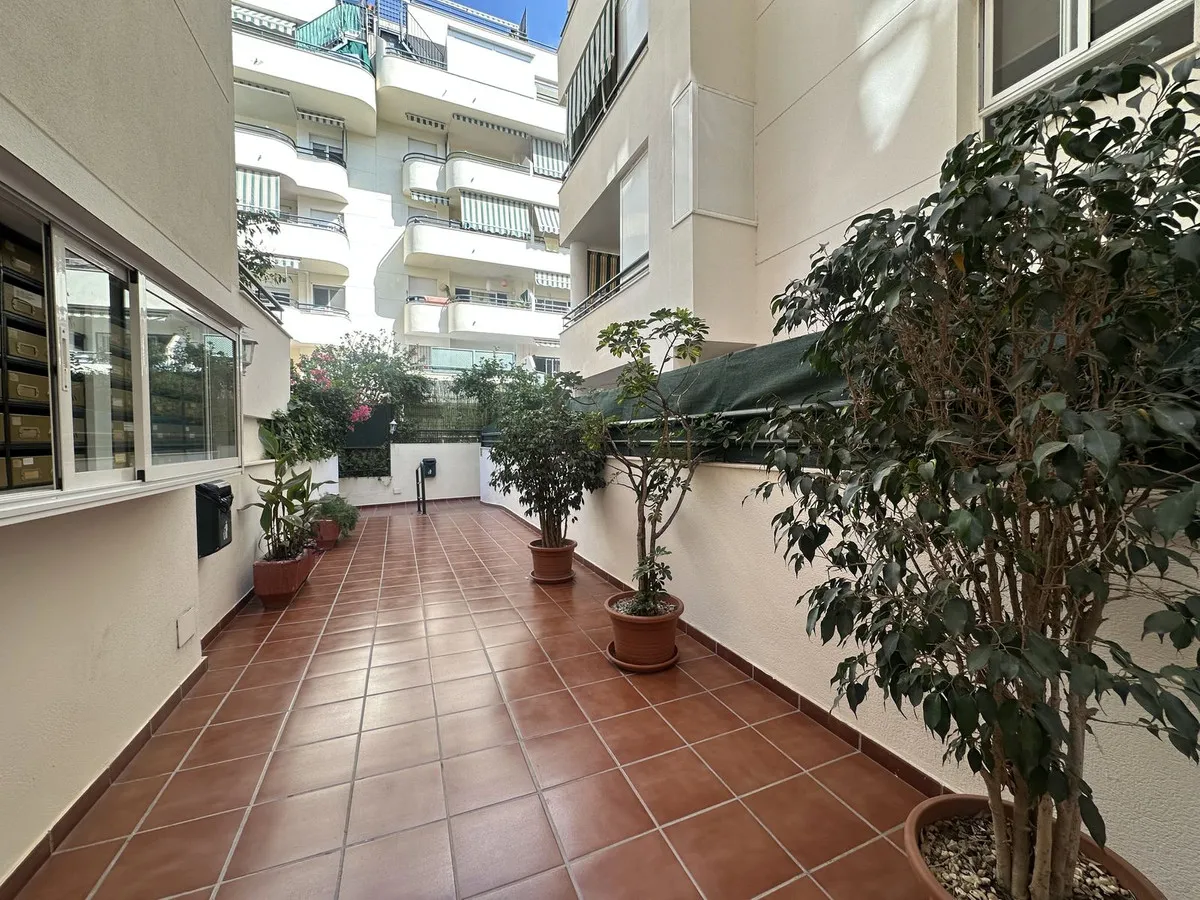 dfe20f77-5059-4a49-8a8c-751a26acd855