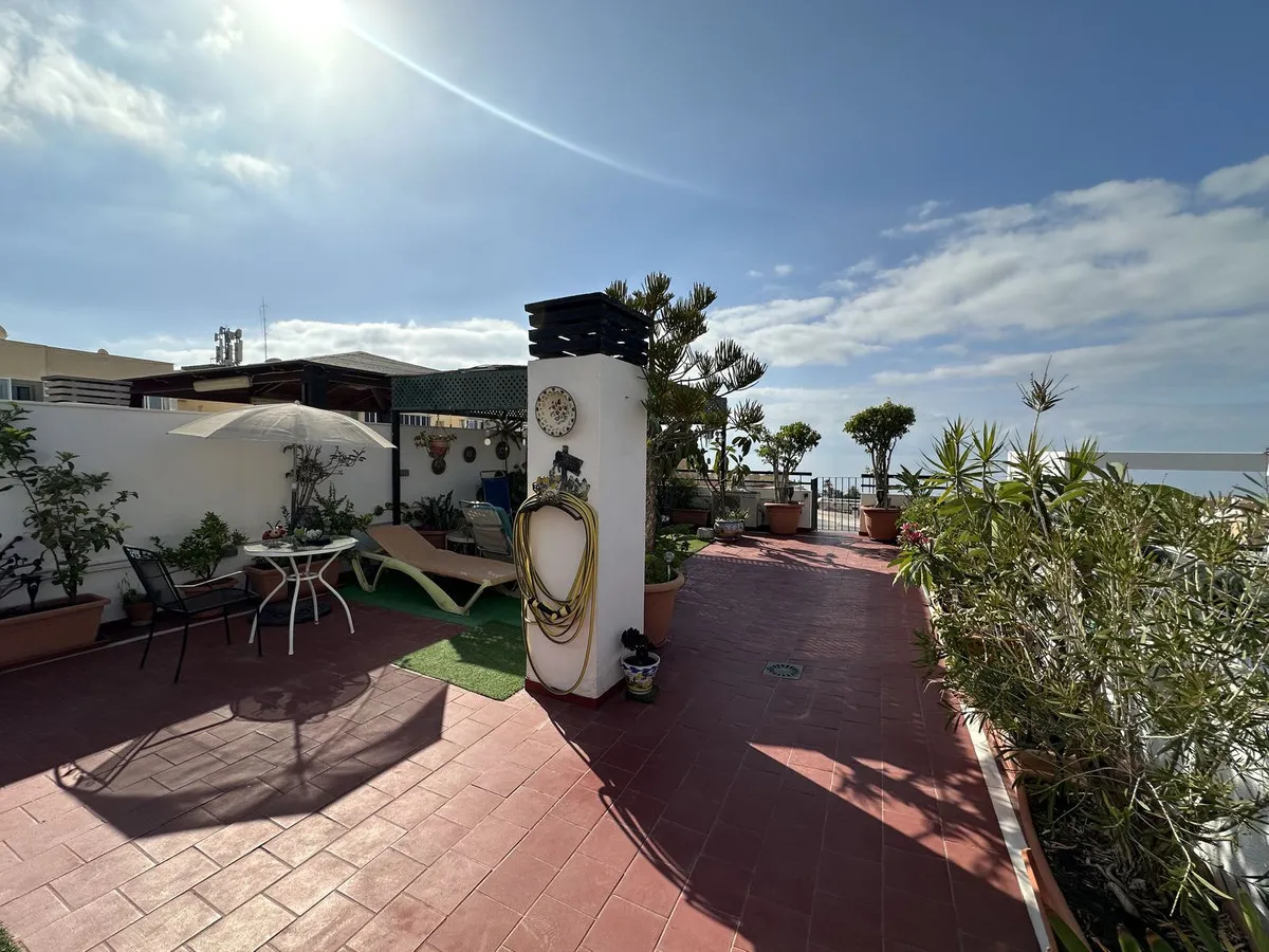 f03b89b3-4d4d-4da0-8817-2c973a8a8ef6