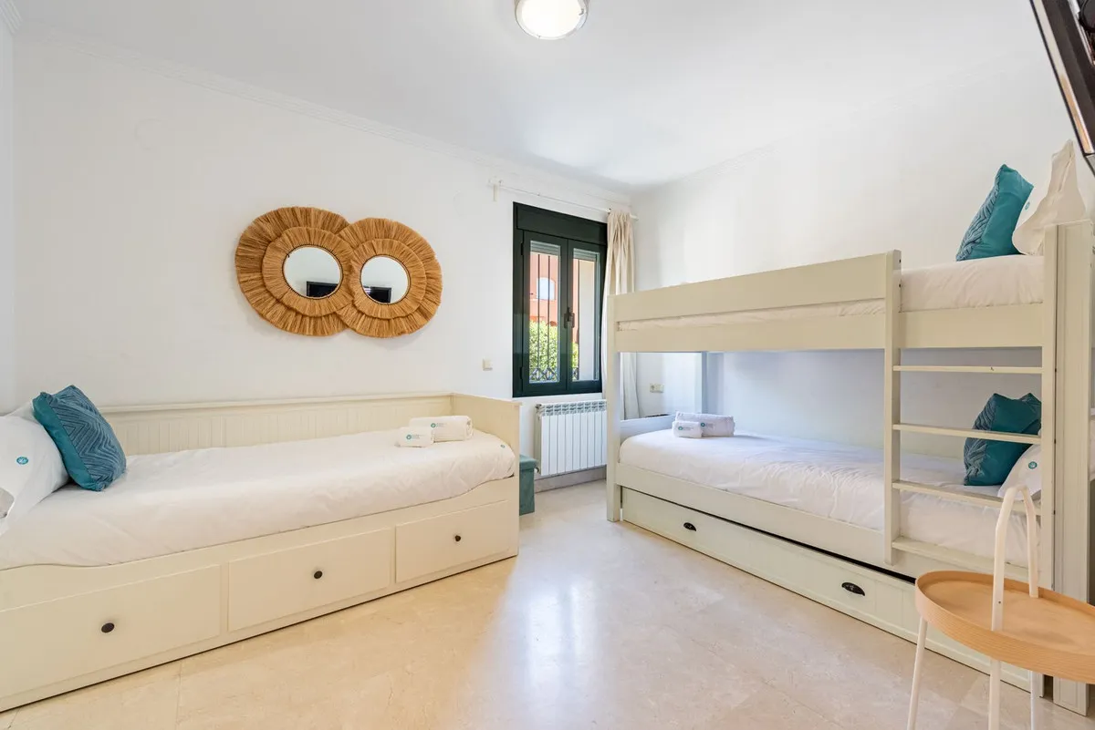 77d9f10d-0622-4b3a-861e-095f8aa58fc0