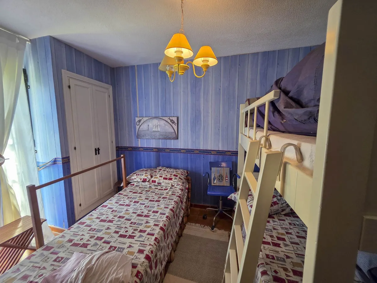 3f0747f1-cada-4a38-b74b-a00b5dabd140