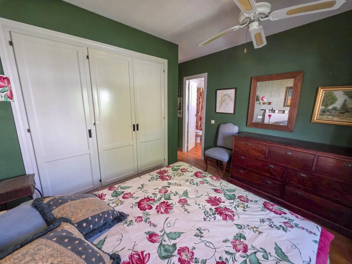 53ebc57a-8028-4c58-a821-8a4c6506e0d1