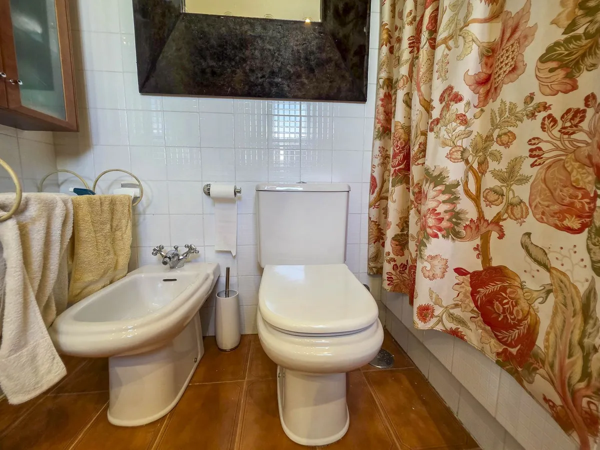 dec57d0e-7b00-4b30-bbce-f95078ddac24