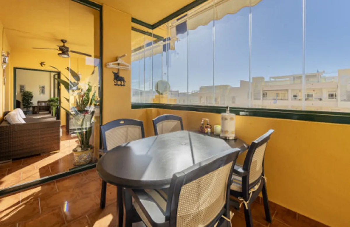 2fb4eea5-a3e7-4977-928c-4a843d5645ea