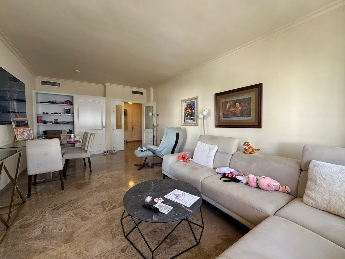 59ff7f0d-70de-40d3-b8d6-2f3ce404634d