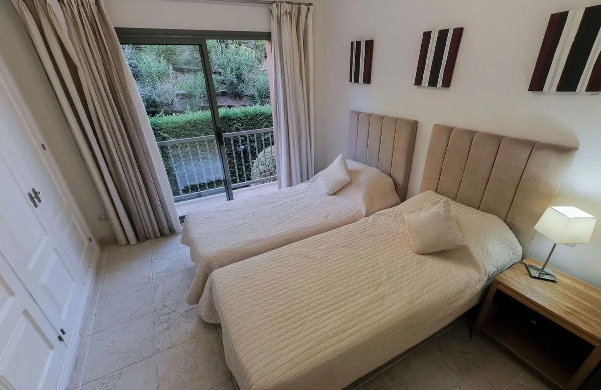 185d3e6d-d2e0-4757-a773-f9d04b4a40b1