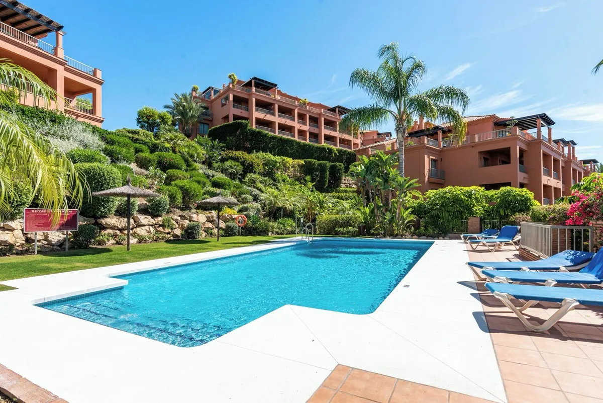 5bb121b8-5026-494f-bf0e-4e07354babe5