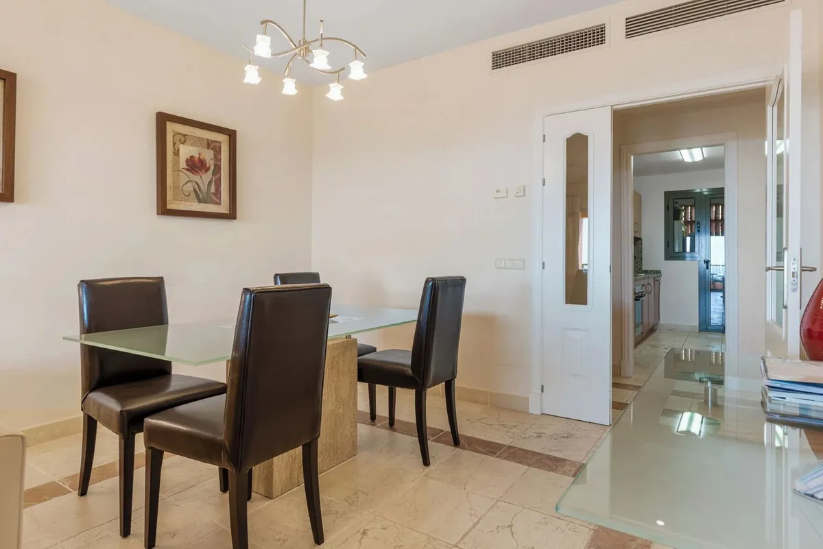 e74f6d09-d6f2-44ad-bdd8-52464efe28ba