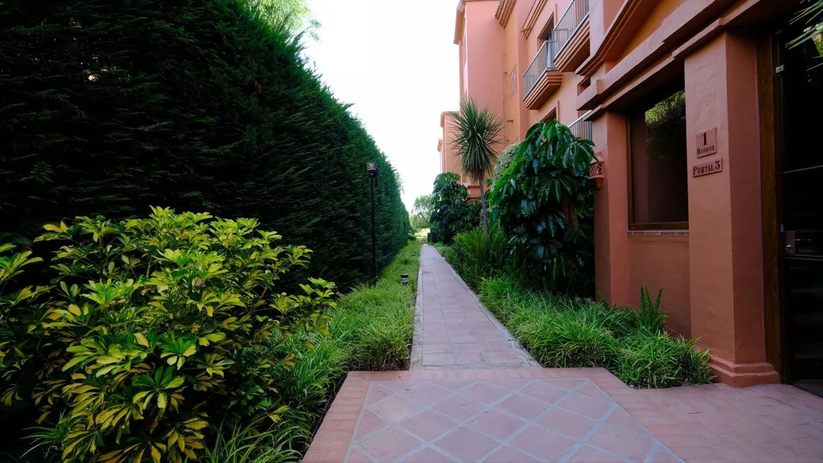 eb593c77-041d-4b43-b02f-3af8eb30fb8e