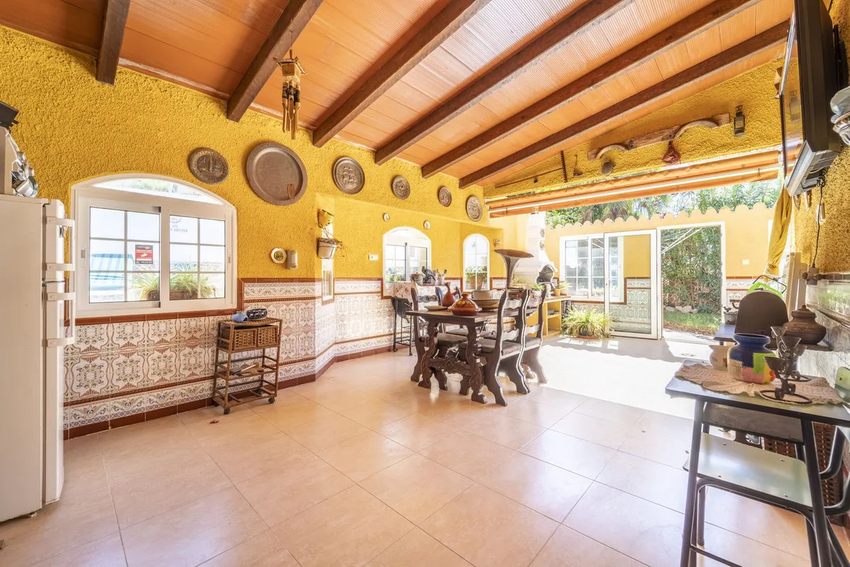 3790508a-4d32-46c8-b6a1-4d03253795ef