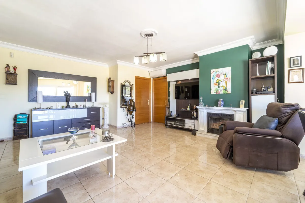 8dc47cbf-80a6-4303-b049-47d6450c9e3d