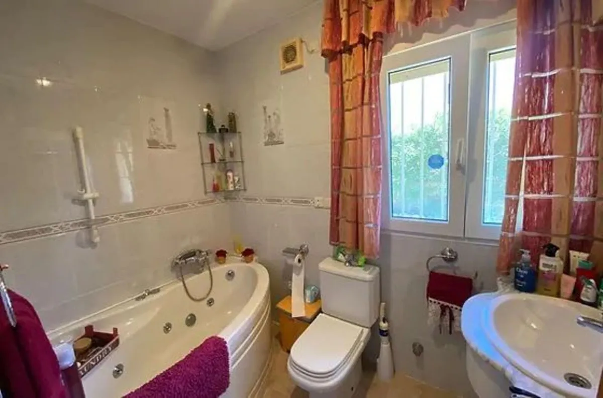 dcc8e72c-18a2-4285-8d81-99c94554db59