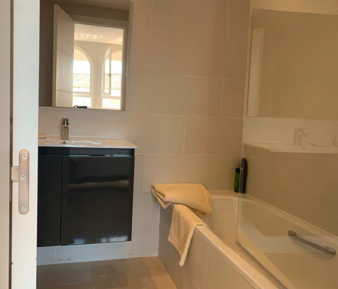 29ee0a64-3f51-499b-8fc7-f3a052198c3d