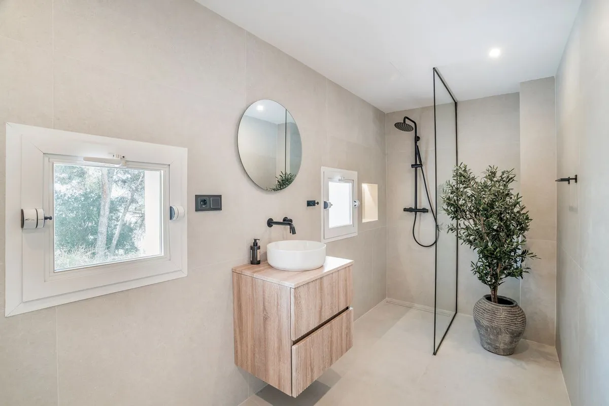 1385006b-18a3-4ec4-ae1e-518d25c0c1e4