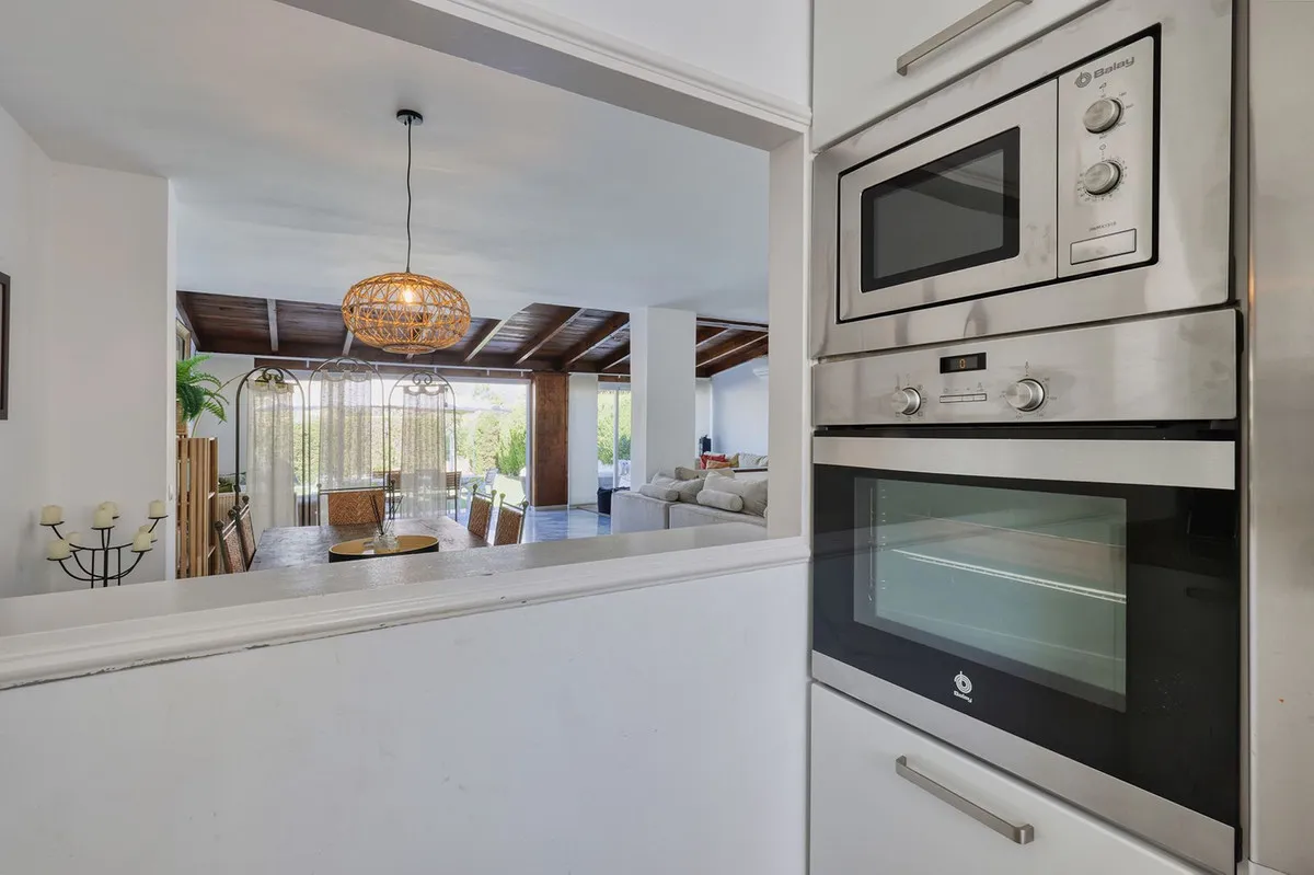 34fe8b71-7a4c-4df9-baad-1910b88490ba