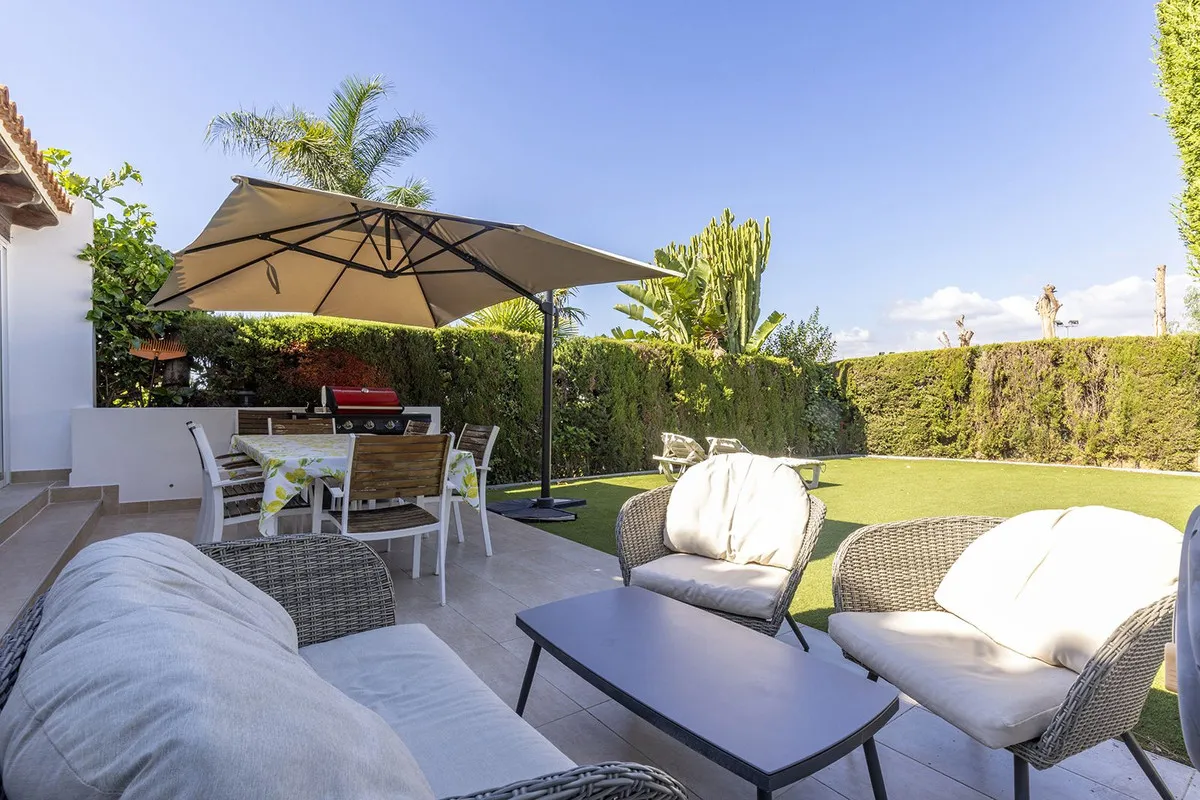 91977574-393e-43dd-8a0f-3a0e9d6b53d8