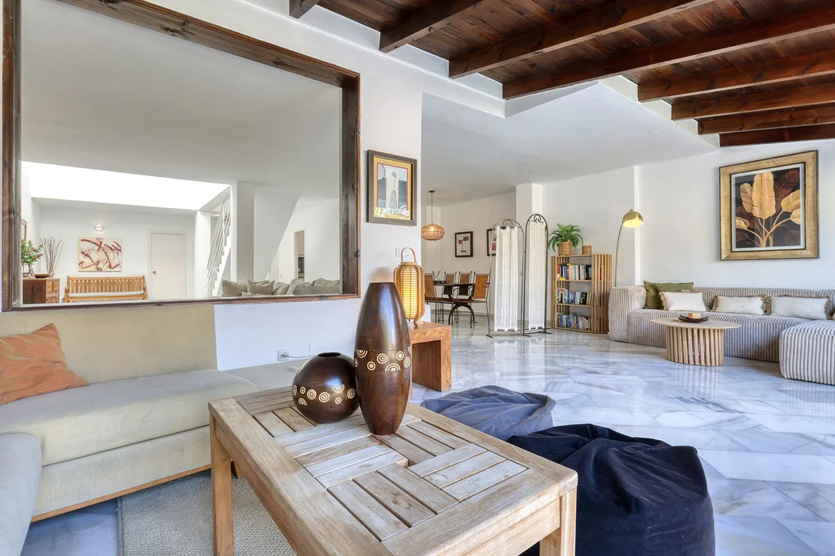 b497a6bd-d7df-4649-893c-e86429ea0160