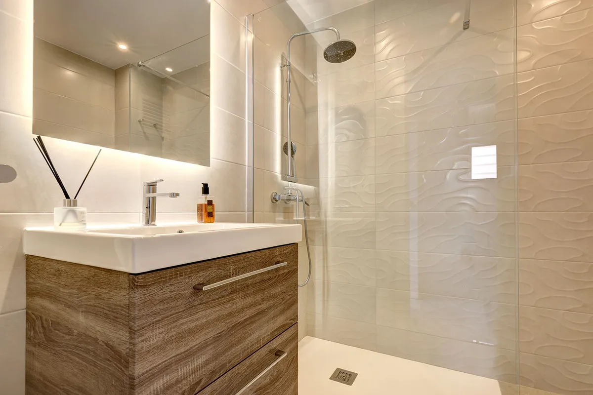 b5d91e12-68e8-41b6-a41e-ae43cdf52428