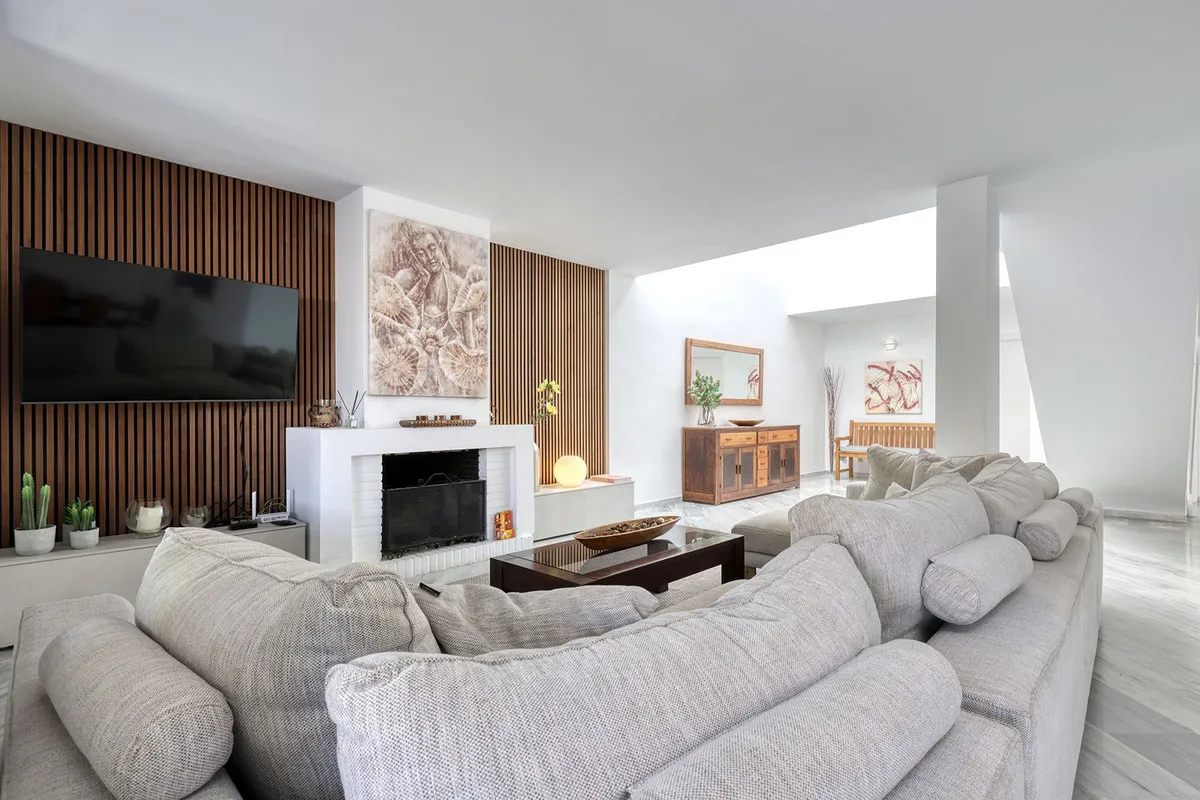 ed8bc3ee-ee41-451f-a078-aaed4f7b0081