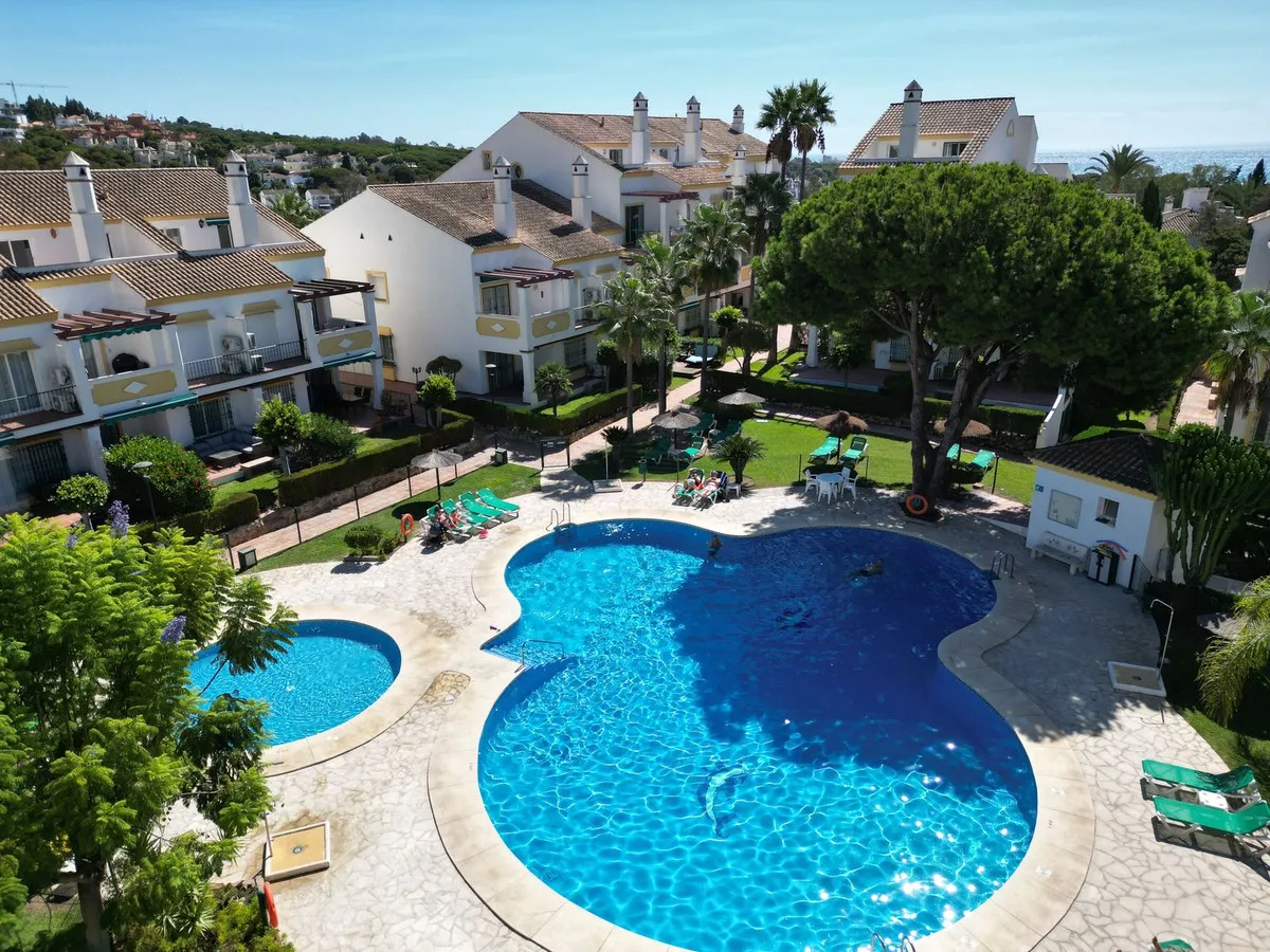 6be24f43-4d8a-43cc-ad28-a8755505c7e0